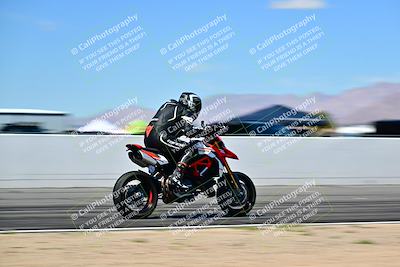 media/Mar-25-2024-Moto Forza (Mon) [[8d4319bd68]]/3-Intermediate Group/Session 4 (Front Straight Speed Pans)/